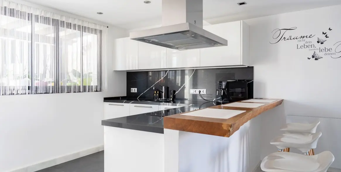 Sale of townhouse in Costalita 8