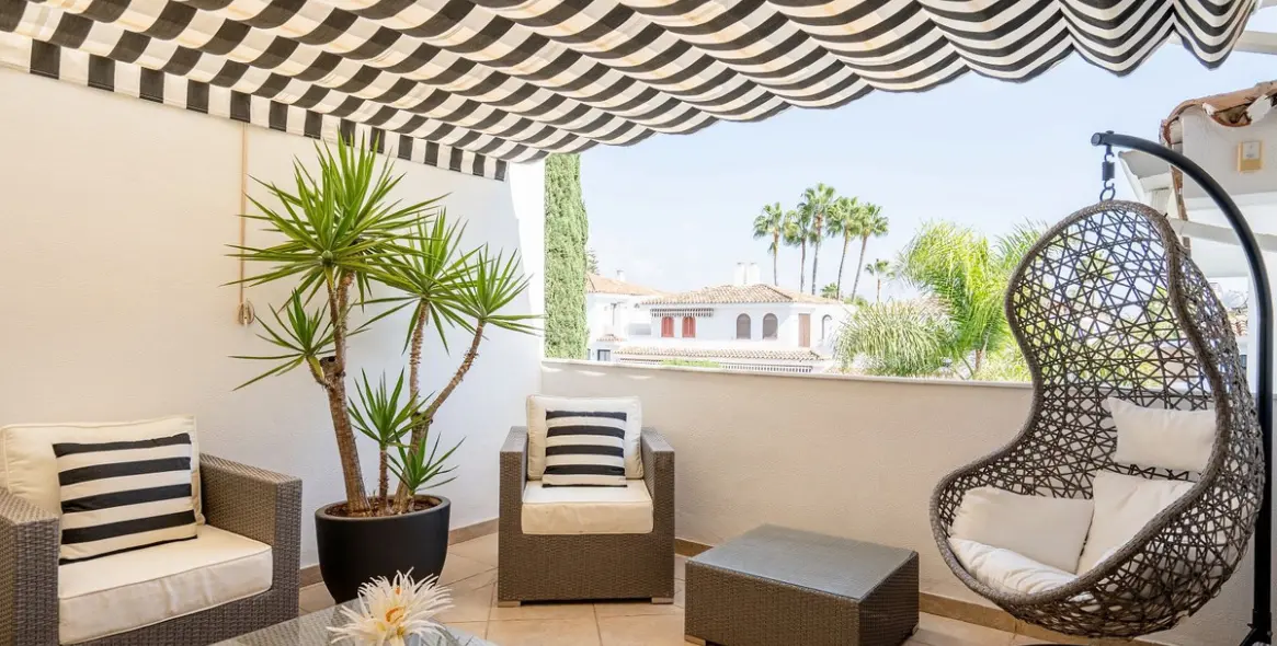 Sale of townhouse in Costalita 11