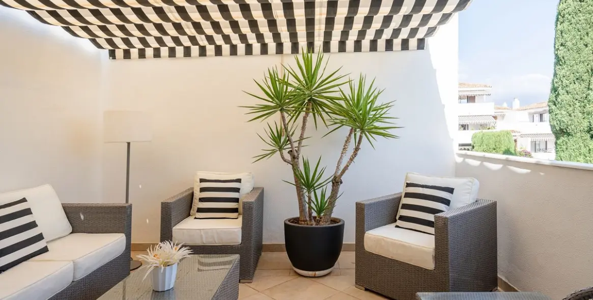 Sale of townhouse in Costalita 12