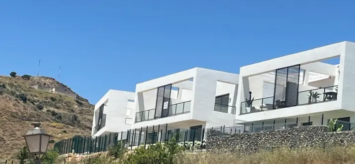 Sale of semi-detached house in Riviera del Sol 0