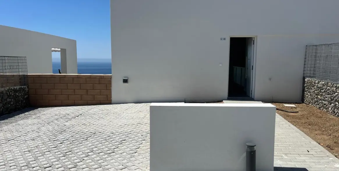 Sale of semi-detached house in Riviera del Sol 14