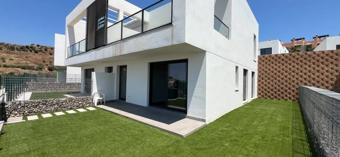 Venta de casa pareada en Riviera del Sol 0