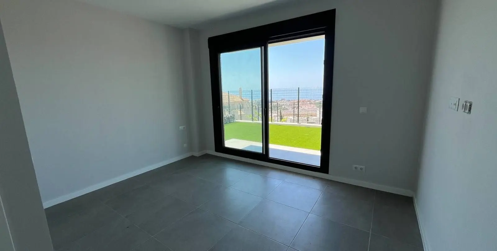 Sale of semi-detached house in Riviera del Sol 28