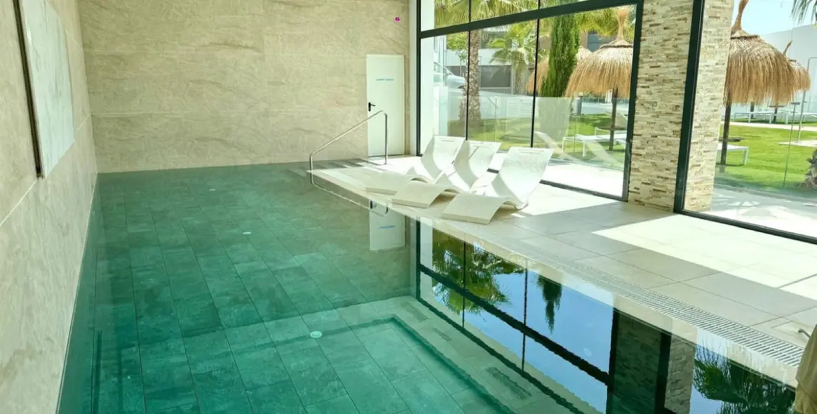 Sale of ground floor apartment in Cabopino 6