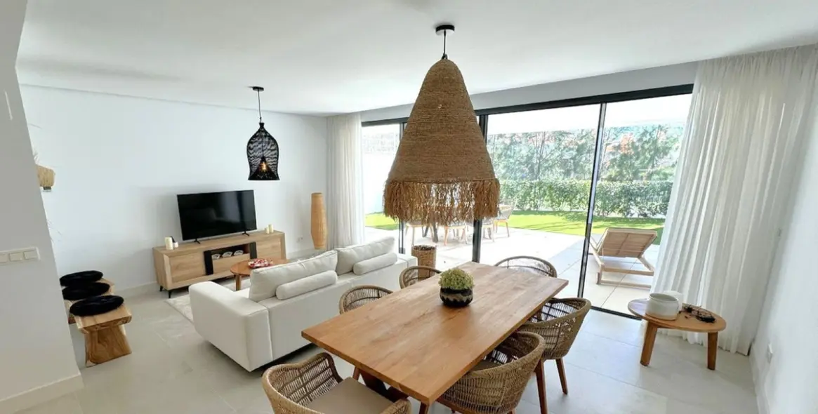 Sale of ground floor apartment in Cabopino 8