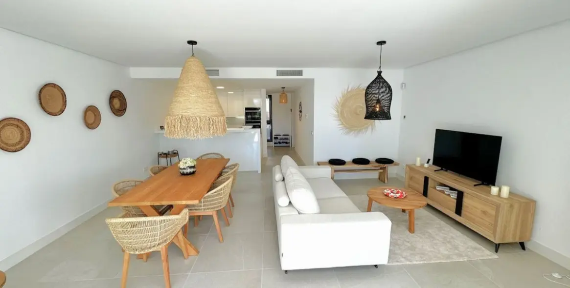 Sale of ground floor apartment in Cabopino 9