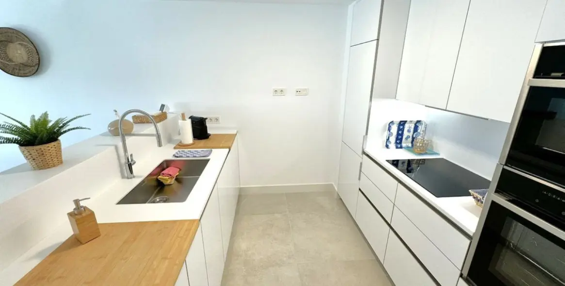 Sale of ground floor apartment in Cabopino 11