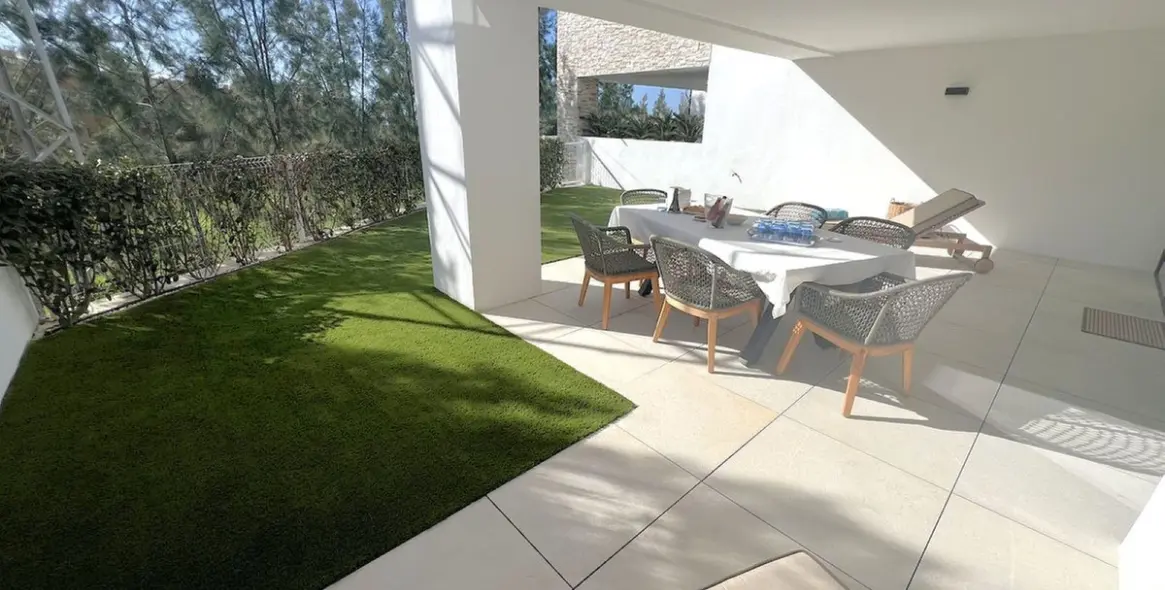 Sale of ground floor apartment in Cabopino 23