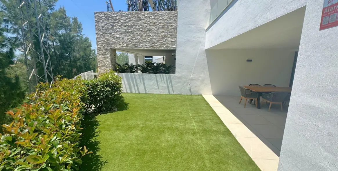 Sale of ground floor apartment in Cabopino 32