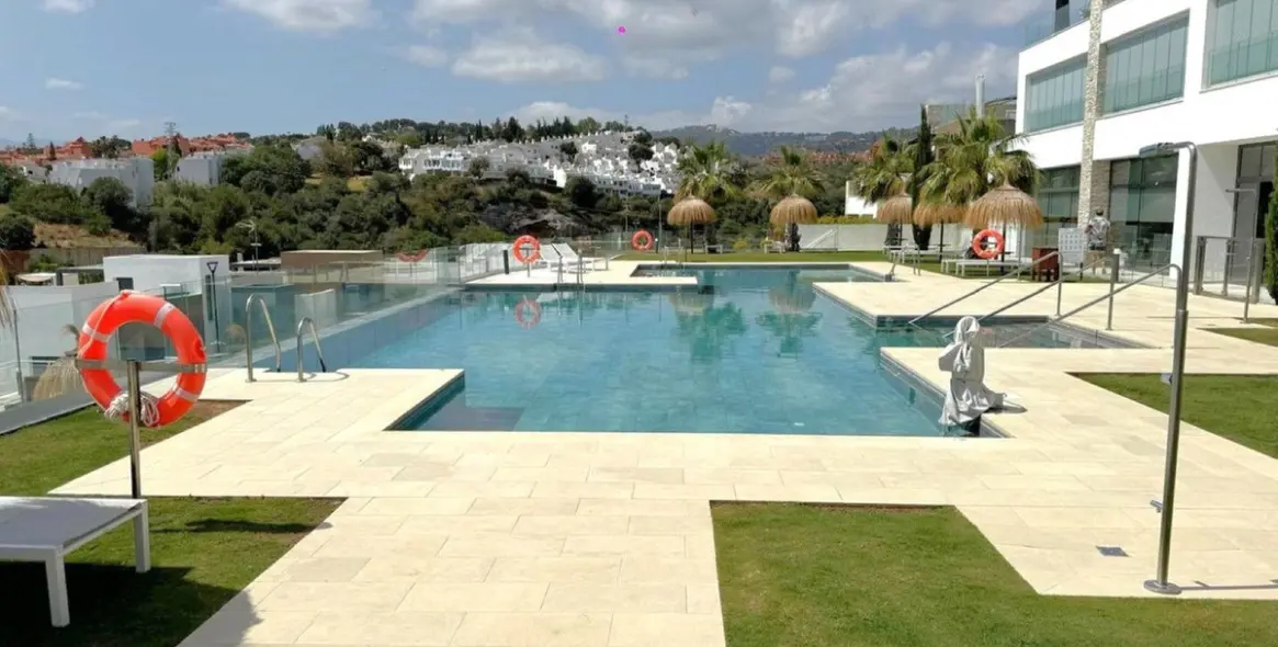 Sale of ground floor apartment in Cabopino 38