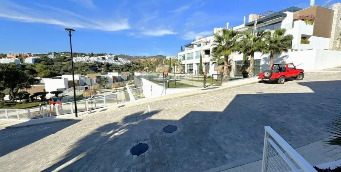 Sale of ground floor apartment in Cabopino 39