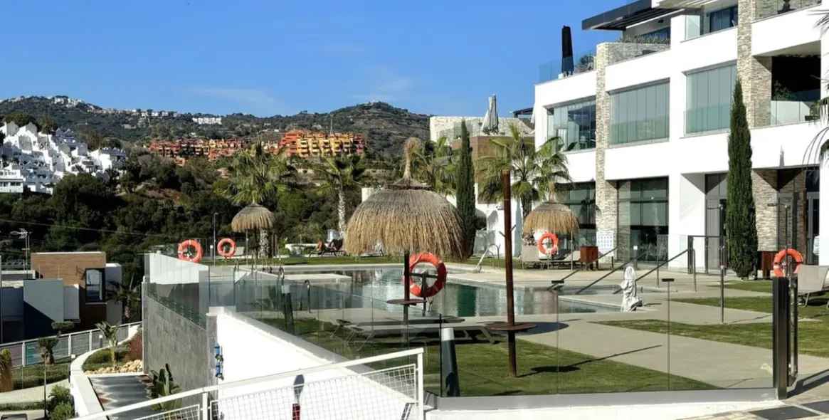 Sale of ground floor apartment in Cabopino 41