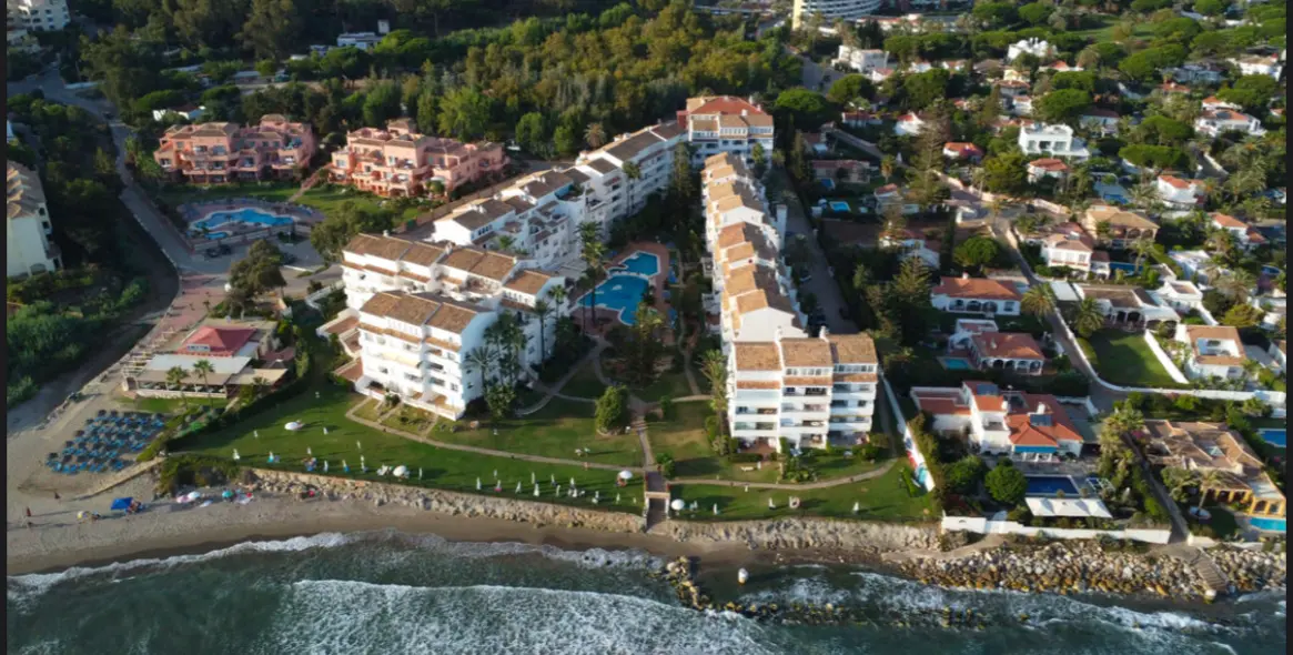 Sale of middle floor apartment in Marbesa 1