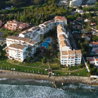 Sale of middle floor apartment in Marbesa