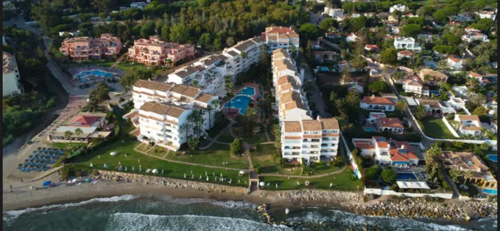 Sale of middle floor apartment in Marbesa 0