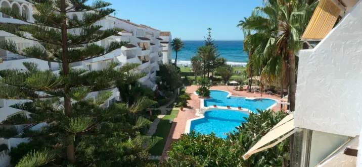 Sale of middle floor apartment in Marbesa 1