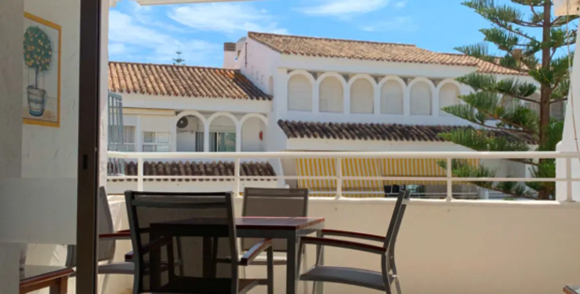 Sale of middle floor apartment in Marbesa 3