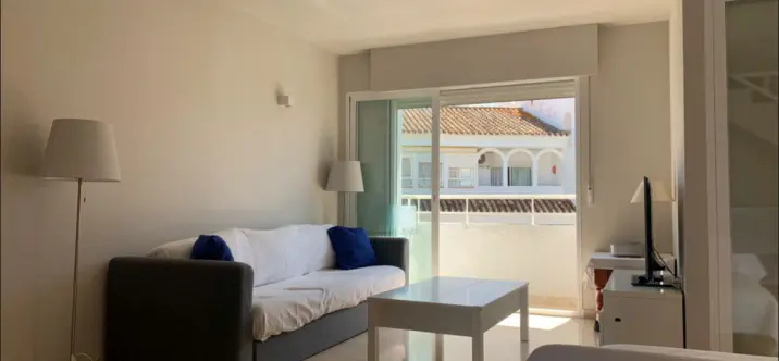 Sale of middle floor apartment in Marbesa 4