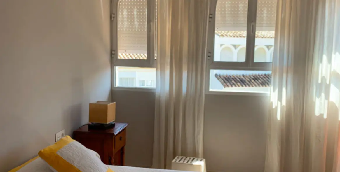 Sale of middle floor apartment in Marbesa 10