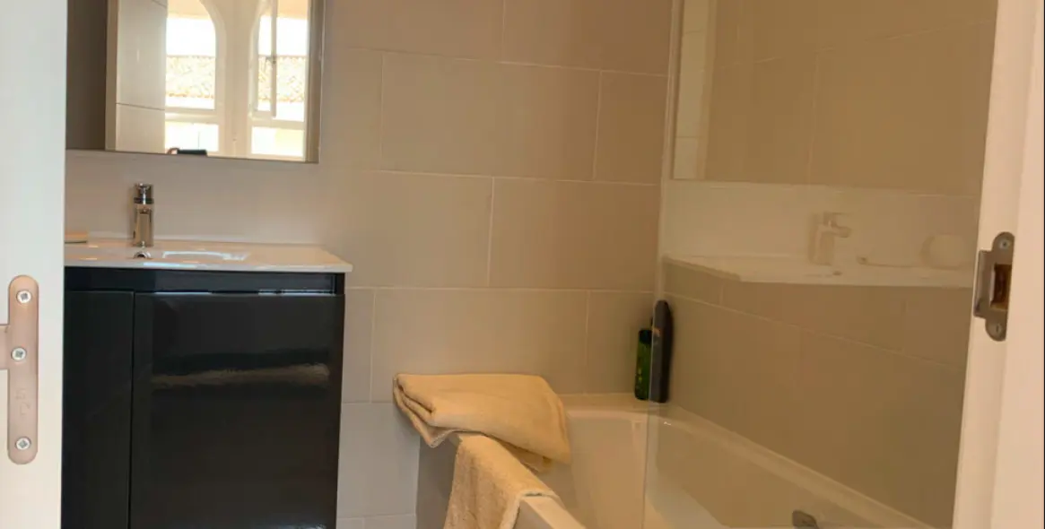 Sale of middle floor apartment in Marbesa 11