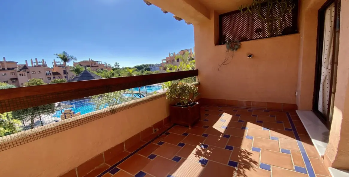 Sale of middle floor apartment in Hacienda del Sol 2