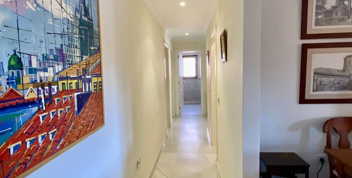 Sale of middle floor apartment in Hacienda del Sol 10