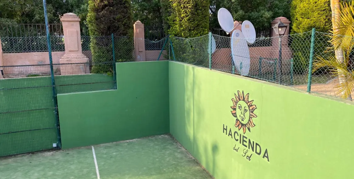 Venta de apartamento en planta media en Hacienda del Sol 29