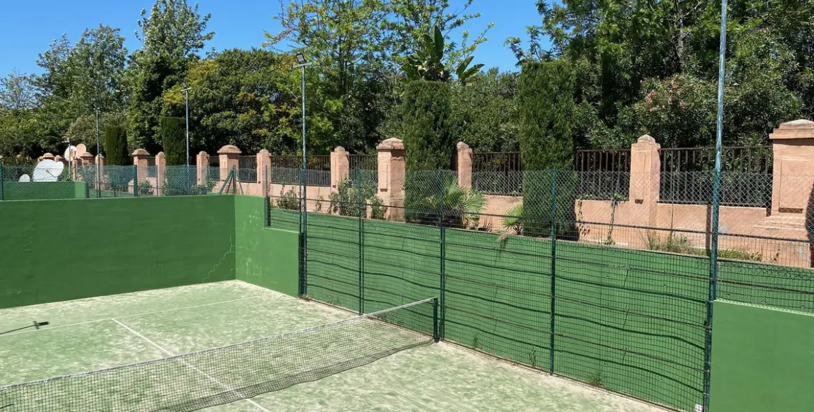 Venta de apartamento en planta media en Hacienda del Sol 30