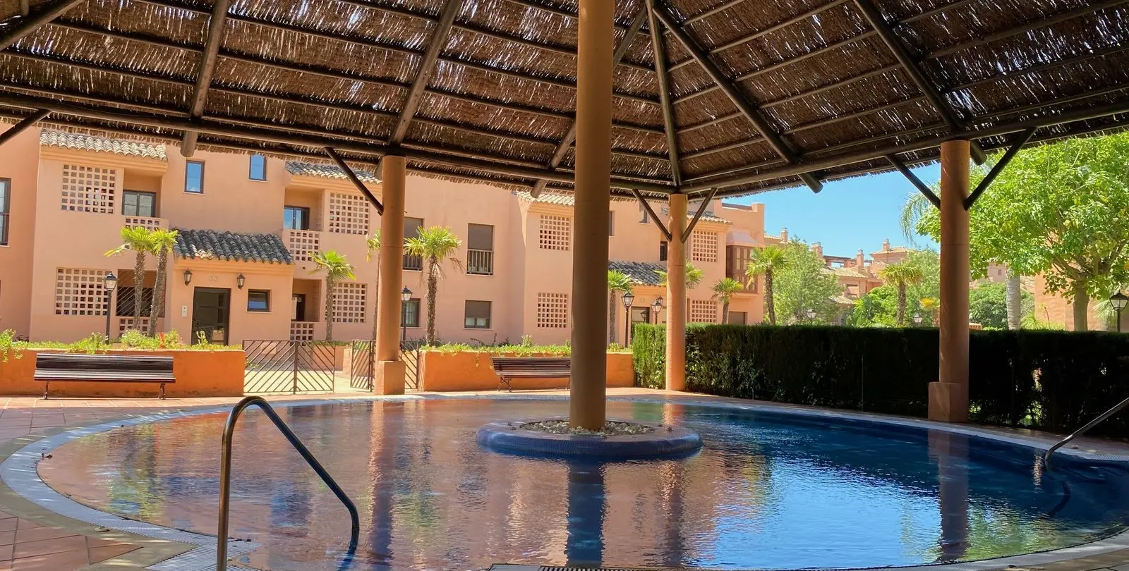 Sale of middle floor apartment in Hacienda del Sol 24