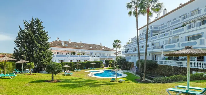 Продажа апартаментов на первом этаже в Nueva Andalucía 0