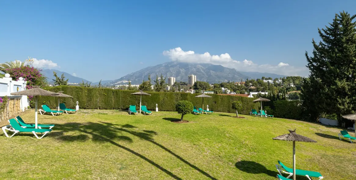 Продажа апартаментов на первом этаже в Nueva Andalucía 2