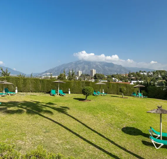 Продажа апартаментов на первом этаже в Nueva Andalucía