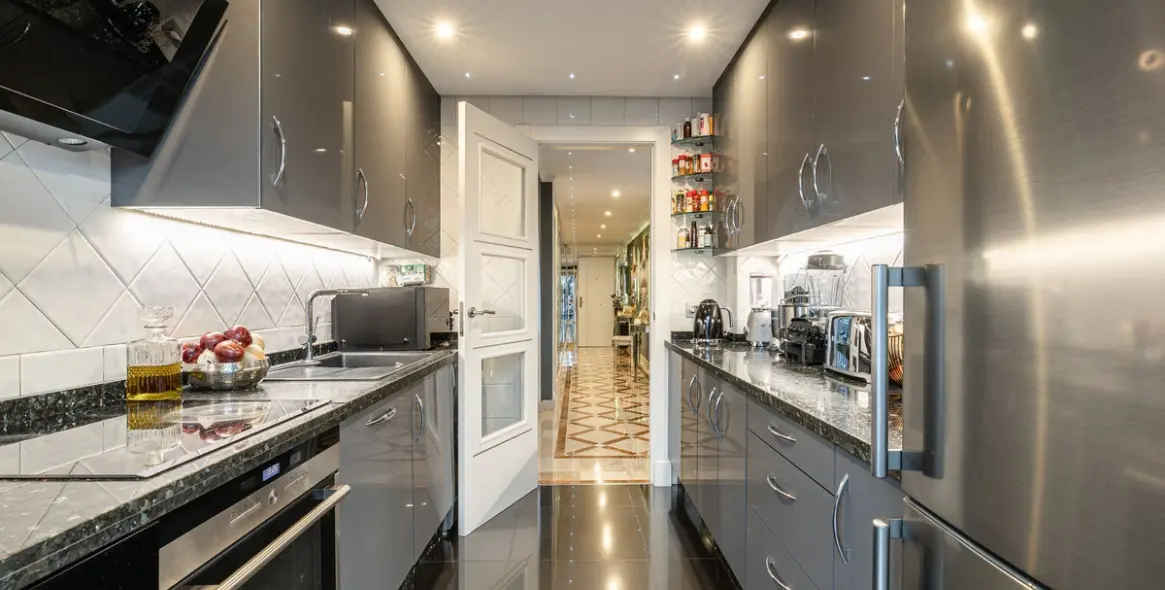 Продажа апартаментов на первом этаже в Nueva Andalucía 16