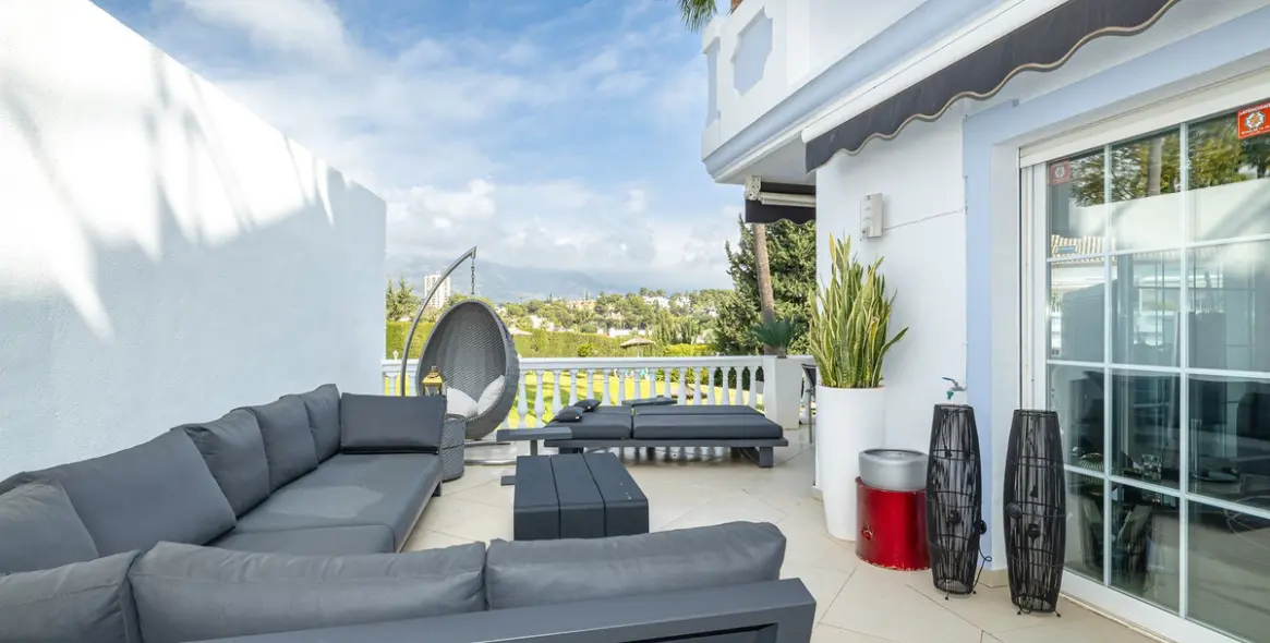 Продажа апартаментов на первом этаже в Nueva Andalucía 19