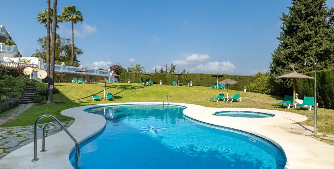 Venta de apartamento en planta baja en Nueva Andalucía 24