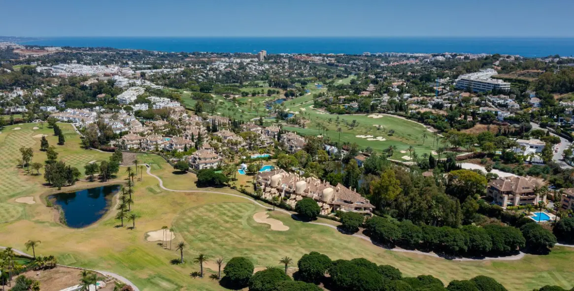 Venta de apartamento en planta baja en Nueva Andalucía 25