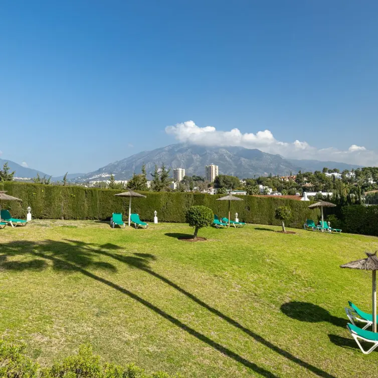 Sale of ground floor apartment in Nueva Andalucía