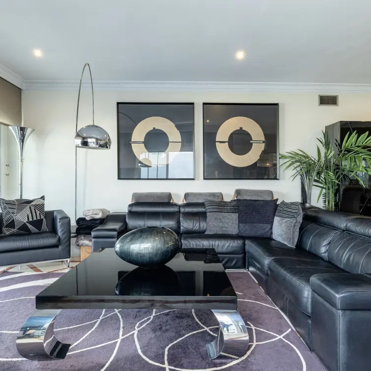Sale of ground floor apartment in Nueva Andalucía