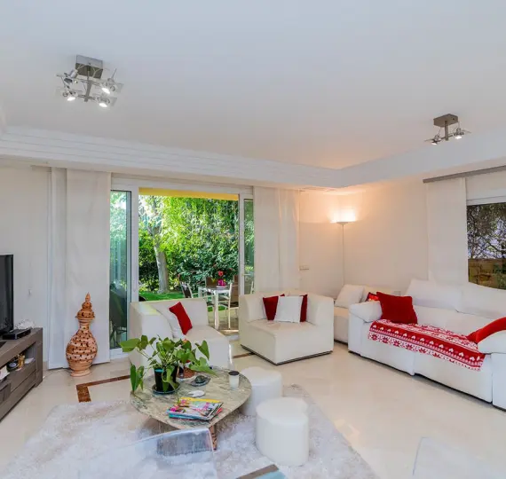 Sale of semi-detached house in Riviera del Sol