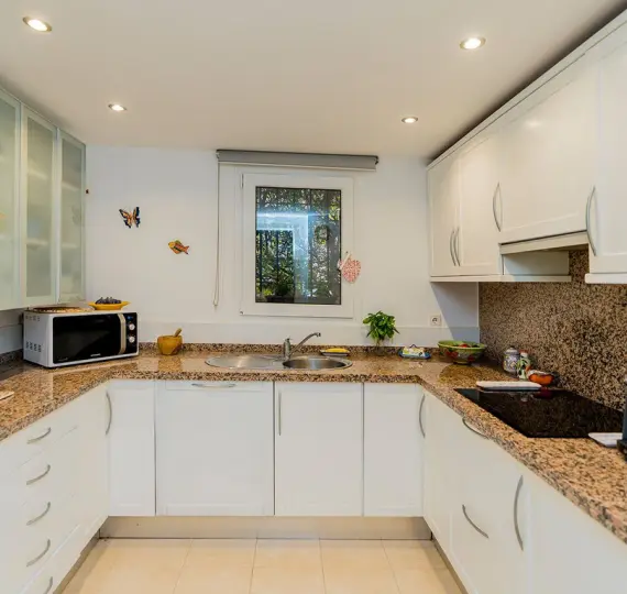 Sale of semi-detached house in Riviera del Sol