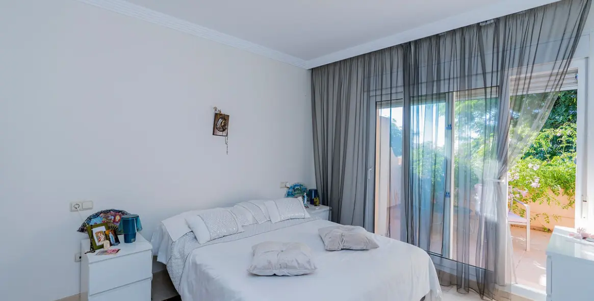 Sale of semi-detached house in Riviera del Sol 8