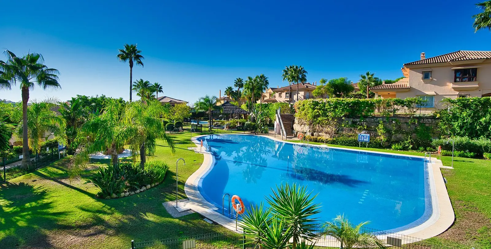 Продажа дома на две семьи в Riviera del Sol 17