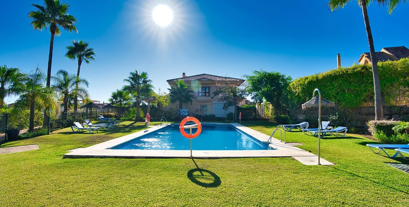 Продажа дома на две семьи в Riviera del Sol 20