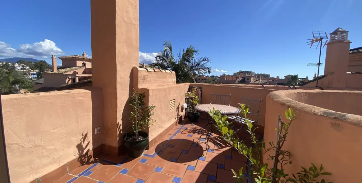 Sale of penthouse duplex in Hacienda del Sol 2