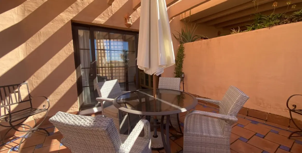 Sale of penthouse duplex in Hacienda del Sol 6