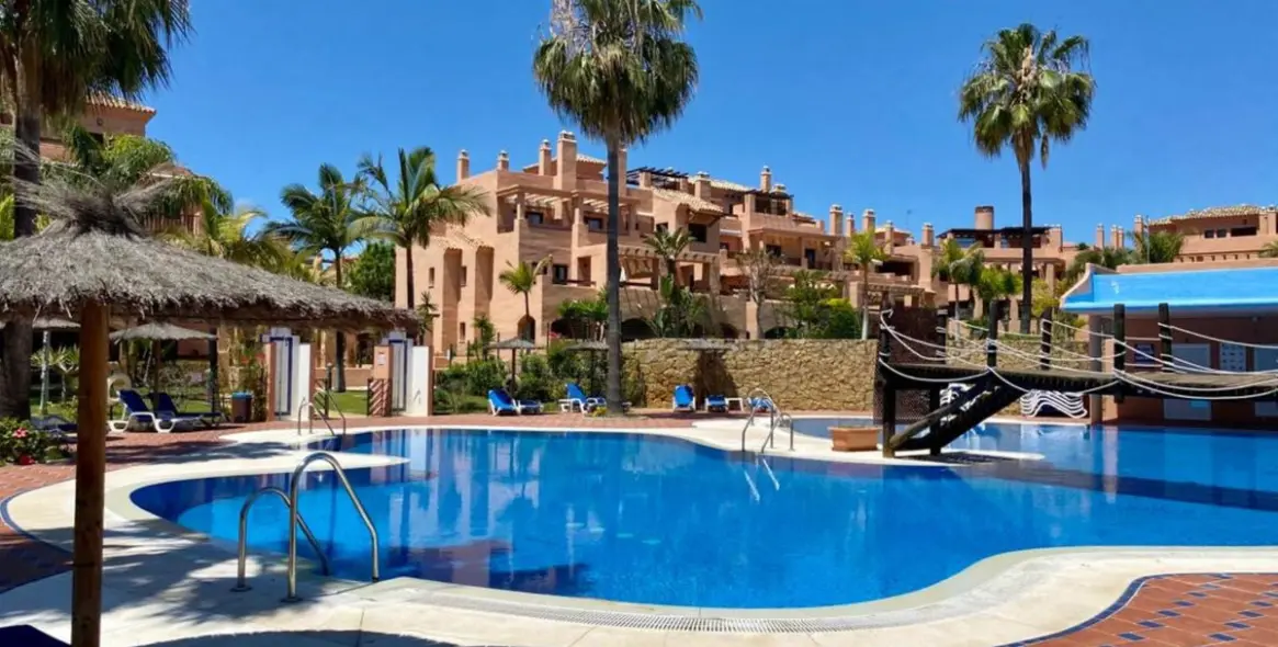 Sale of penthouse duplex in Hacienda del Sol 11