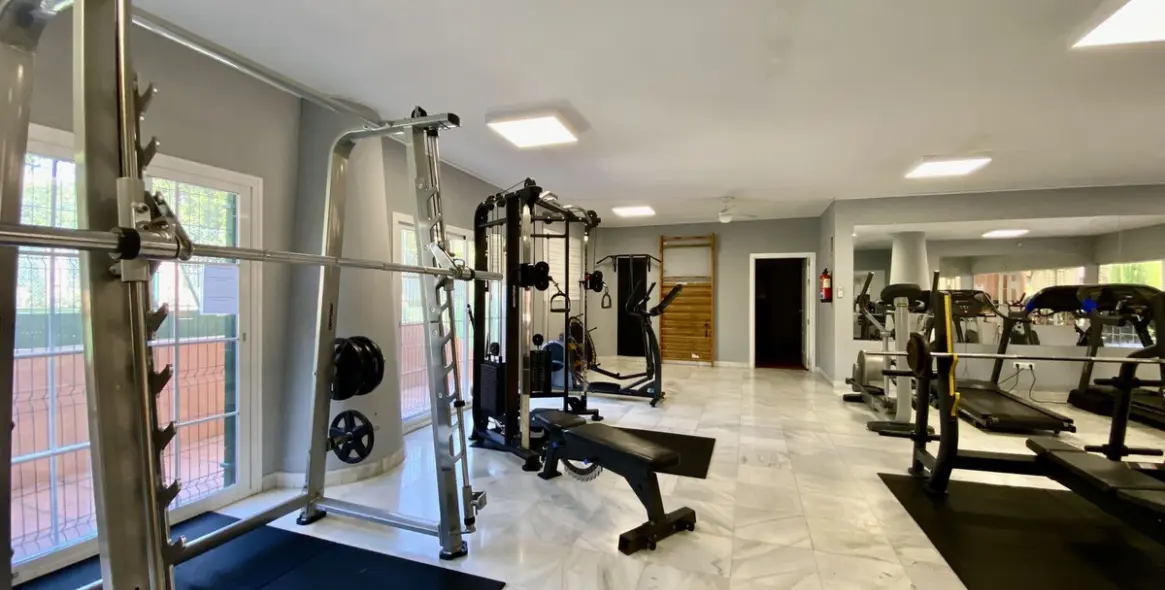 Sale of penthouse duplex in Hacienda del Sol 20