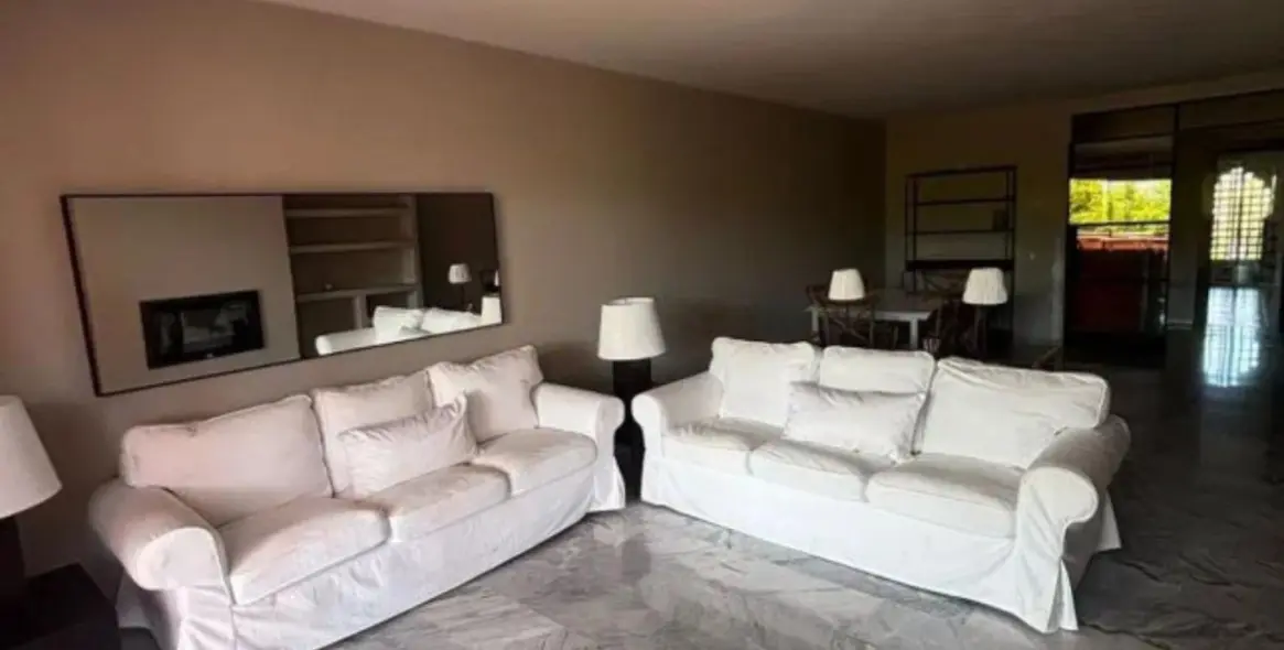 Sale of middle floor apartment in Marbella 3