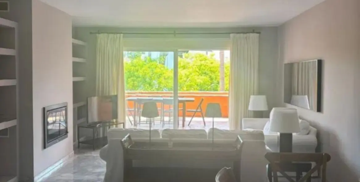 Sale of middle floor apartment in Marbella 5