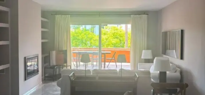 Sale of middle floor apartment in Marbella 4